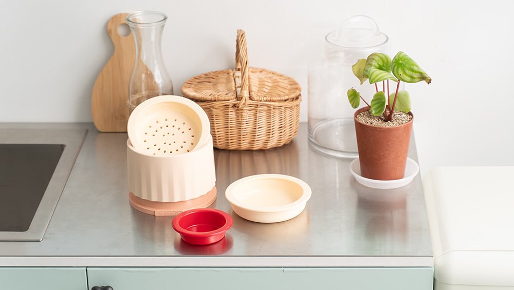 Picky Furry Bowl – Adjustable Elevated Feeder, Slow - Feed & Picky - Eater Design for Dogs and Cats - Little Mochi Co. (UEN 53505622B)